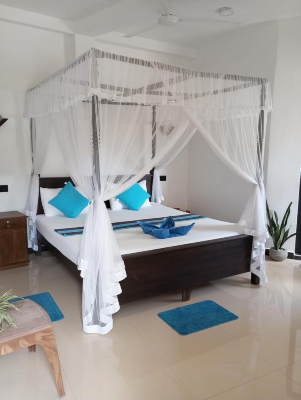 Bisandu Guesthouse Мірісса Екстер'єр фото
