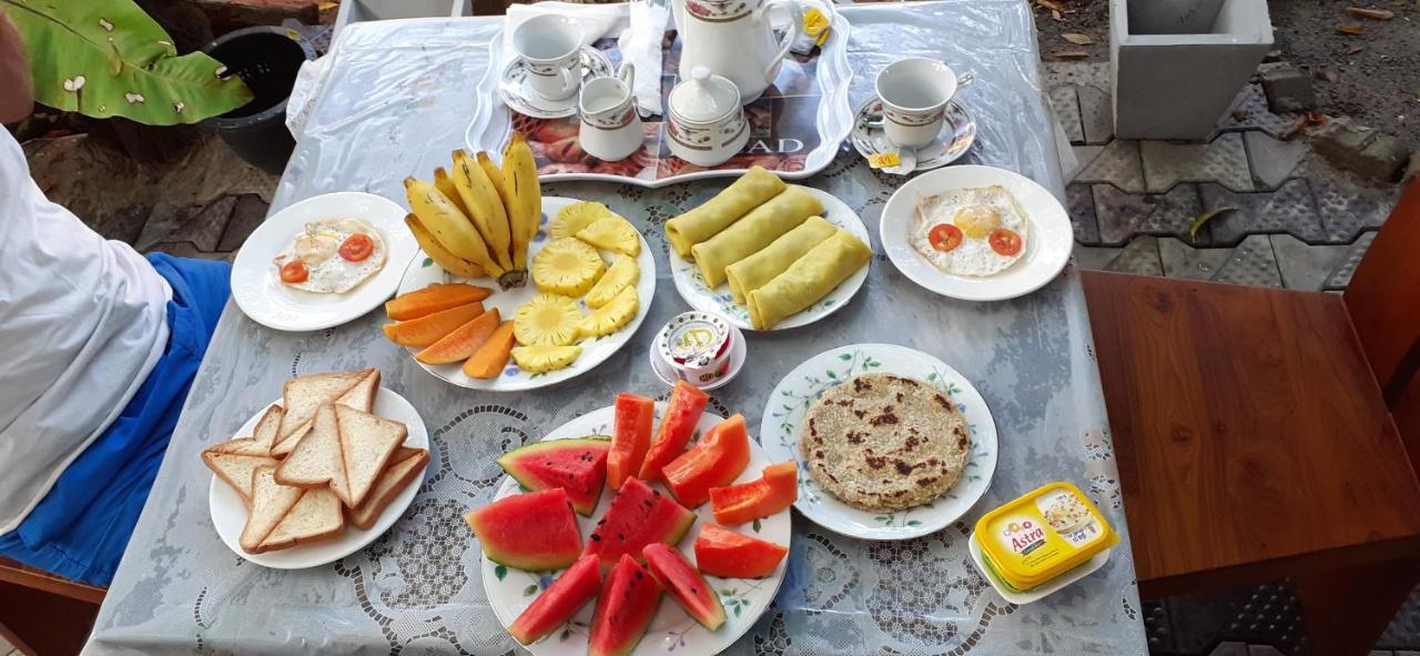 Bisandu Guesthouse Мірісса Екстер'єр фото